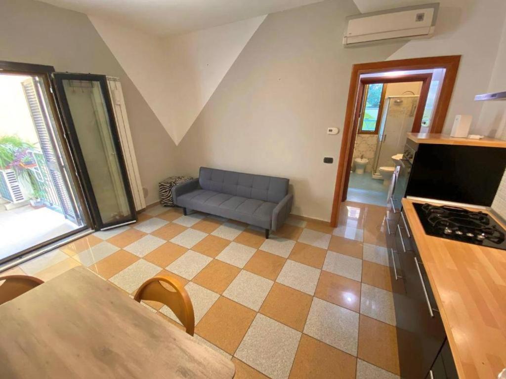 Conte Rosso House, Con Doppia Terrazza In Coorte Tranquilla A Due Passi Da Stazione E Metropolitana Lambrate Apartment Milan Exterior photo