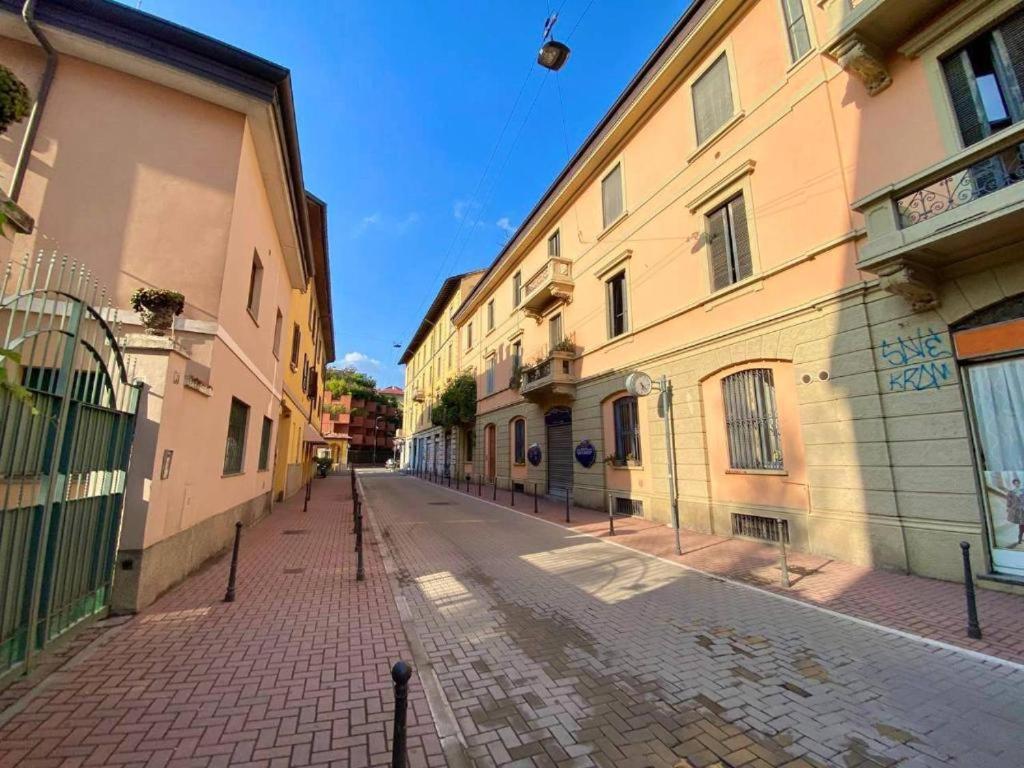 Conte Rosso House, Con Doppia Terrazza In Coorte Tranquilla A Due Passi Da Stazione E Metropolitana Lambrate Apartment Milan Exterior photo